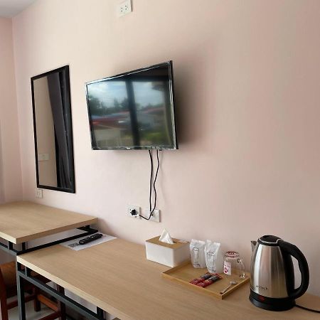 โรงแรมนิยม เอสทีเอ็น 2 - Niyom Stn 2 Hotel Ban Phue Экстерьер фото
