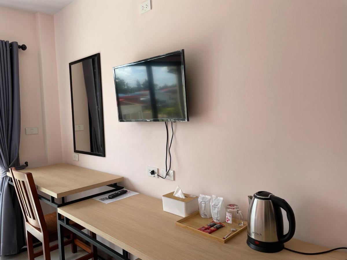 โรงแรมนิยม เอสทีเอ็น 2 - Niyom Stn 2 Hotel Ban Phue Экстерьер фото